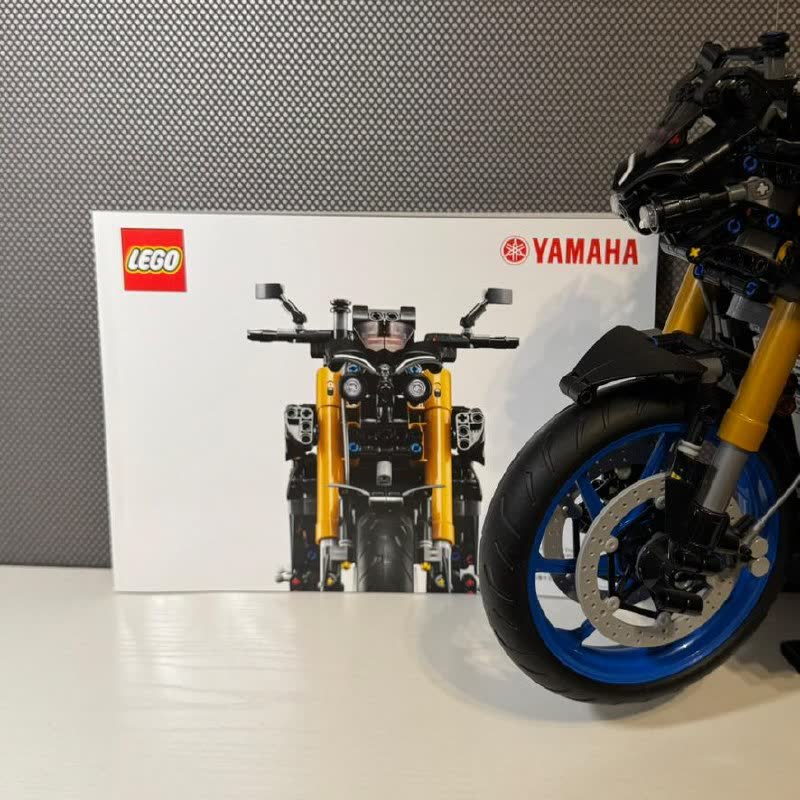 LEGO Technik Yamaha MT-10 SP |42159| 1478 delova