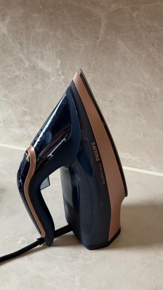Утюг Philips Azur 8000