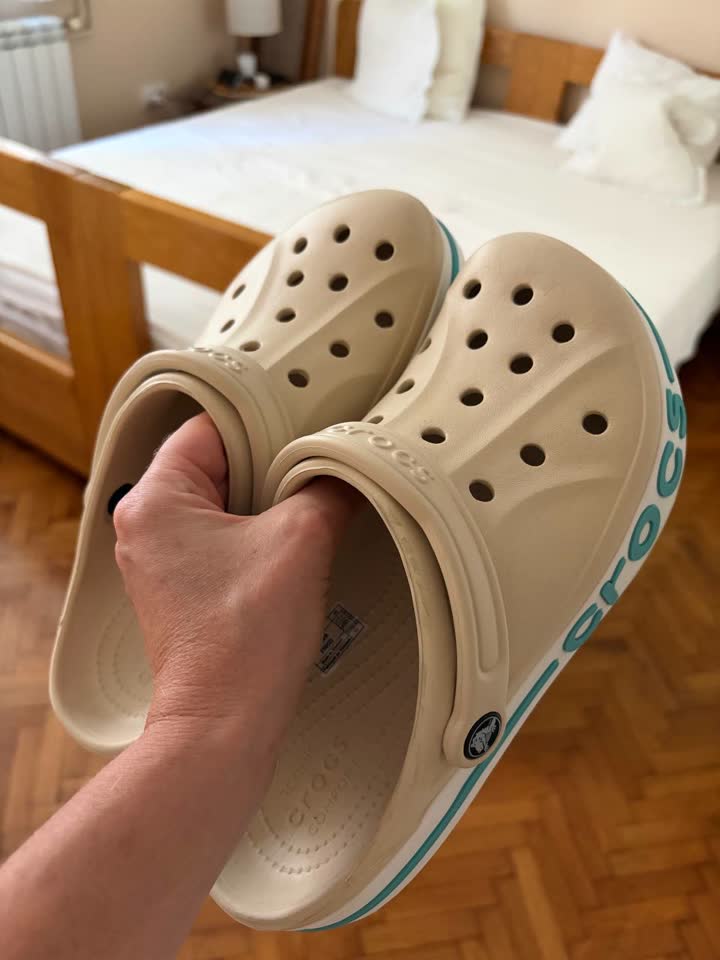 Продам оригинальные Crocs