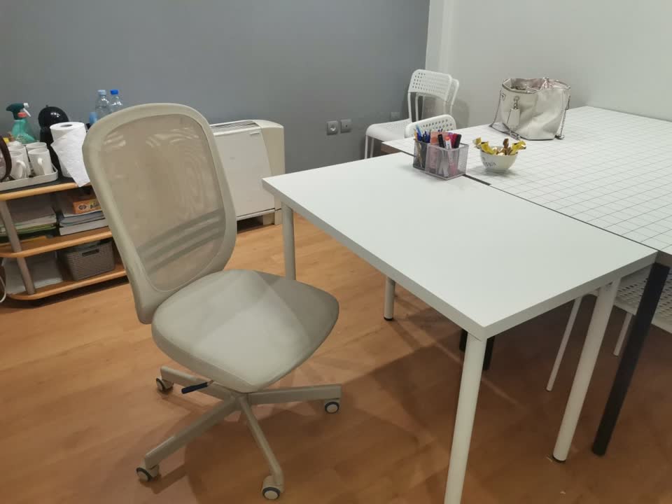 ПРОДАЖА – СТОЛЫ И СТУЛЬЯ IKEA (КОМПЛЕКТОМ ИЛИ ПО ОТДЕЛЬНОСТИ)- срочно!