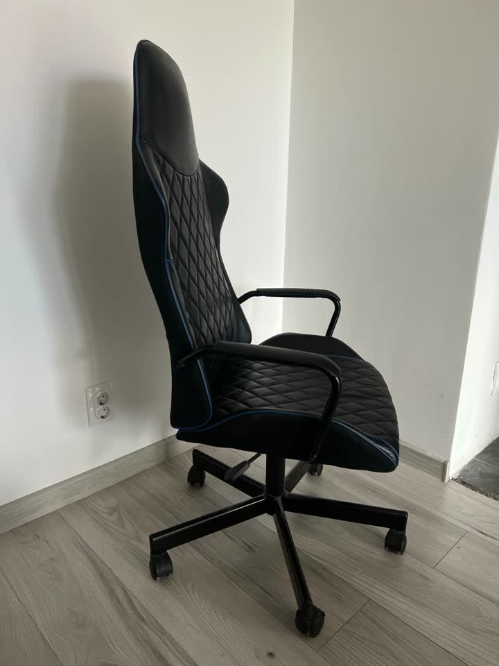 Продается компьютерное кресло IKEA UTESPELARE Gaming Chair