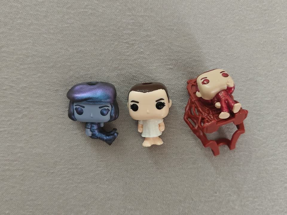 Poželjno, zamena za bilo koje druge figurice Stranger Things/Minecraft iz Kinder Joy, koje nemam, ili poklanjam za hranu