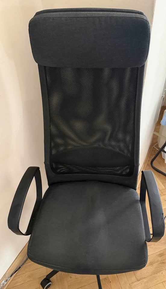 Продам кресло Markus ikea