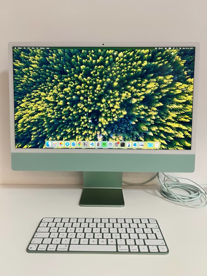Prodajem iMac 24 M1 8GB 256 zelenе boje