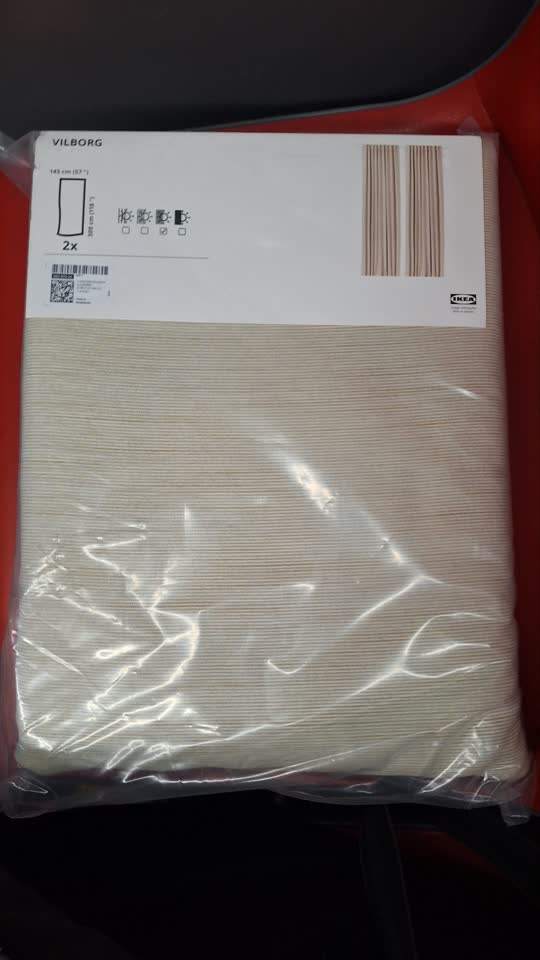 Бежевые затемняющие шторы ikea vilborg, новые, в упаковке. Размер 145х300. В упаковке две шт