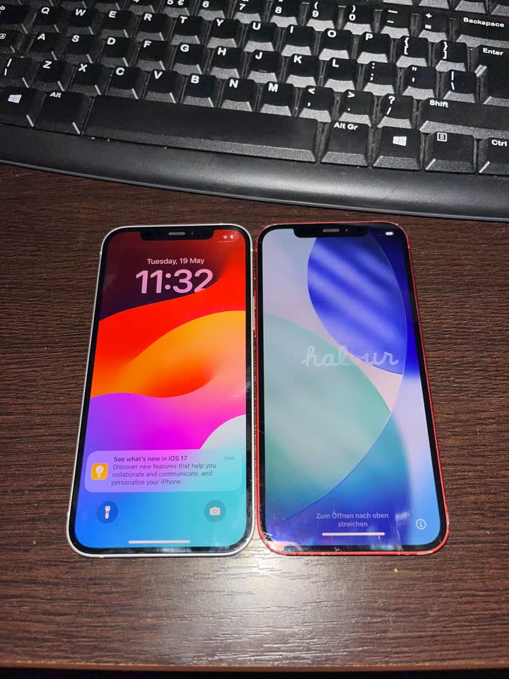 Prodajem dva iPhone 12