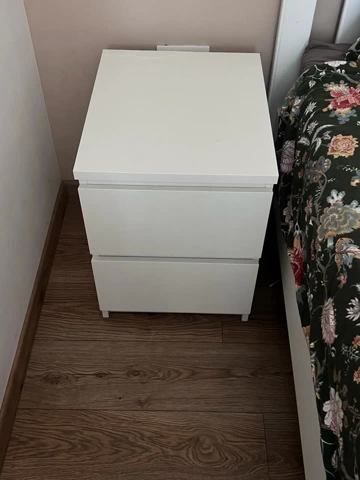 Прикроватная тумба IKEA, белая