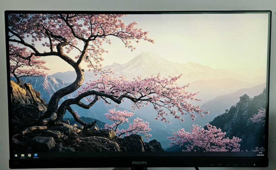 Monitor Philips 243V7QDSB/00 (23.8"), full HD, 75 Hz, datum proizvodnje: april 2024.