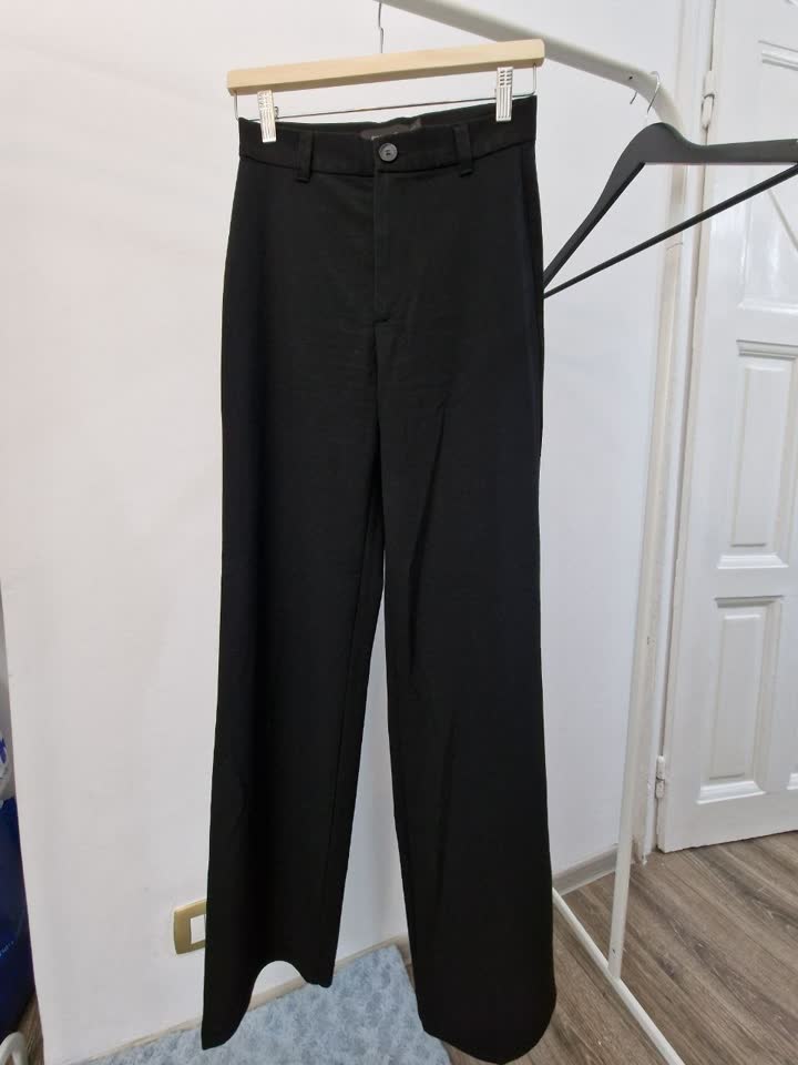 Klasične pantalone Pull&Bear