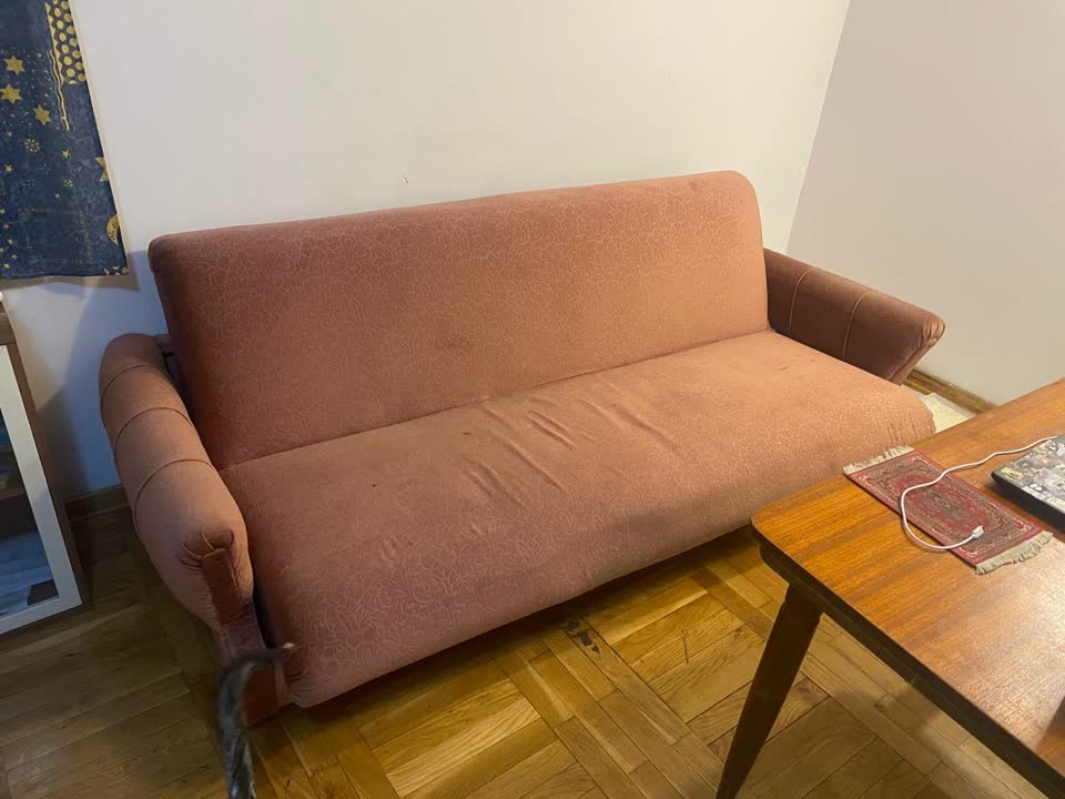 Rastegljivi kauč