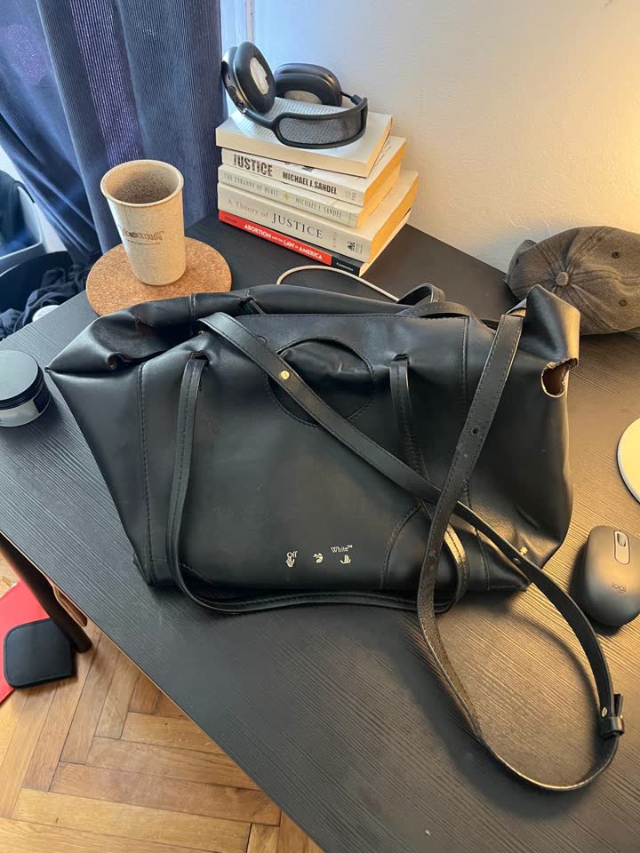 Клатч из лимитированной коллекции Alexander Wang
