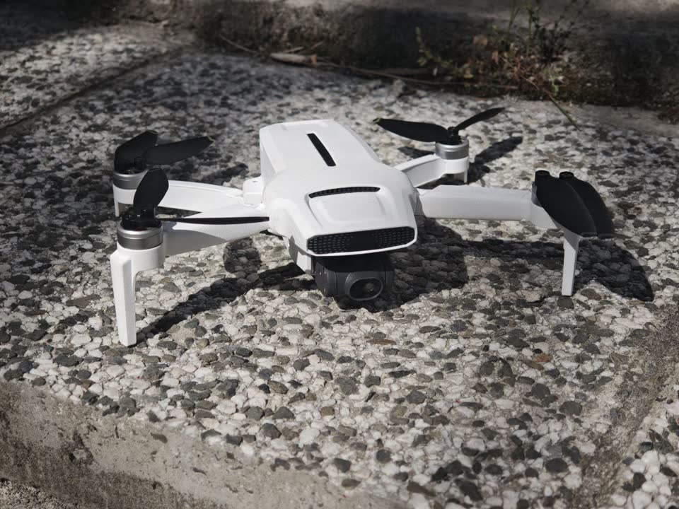 Prodajem kvadkopter Fimi X8 Mini