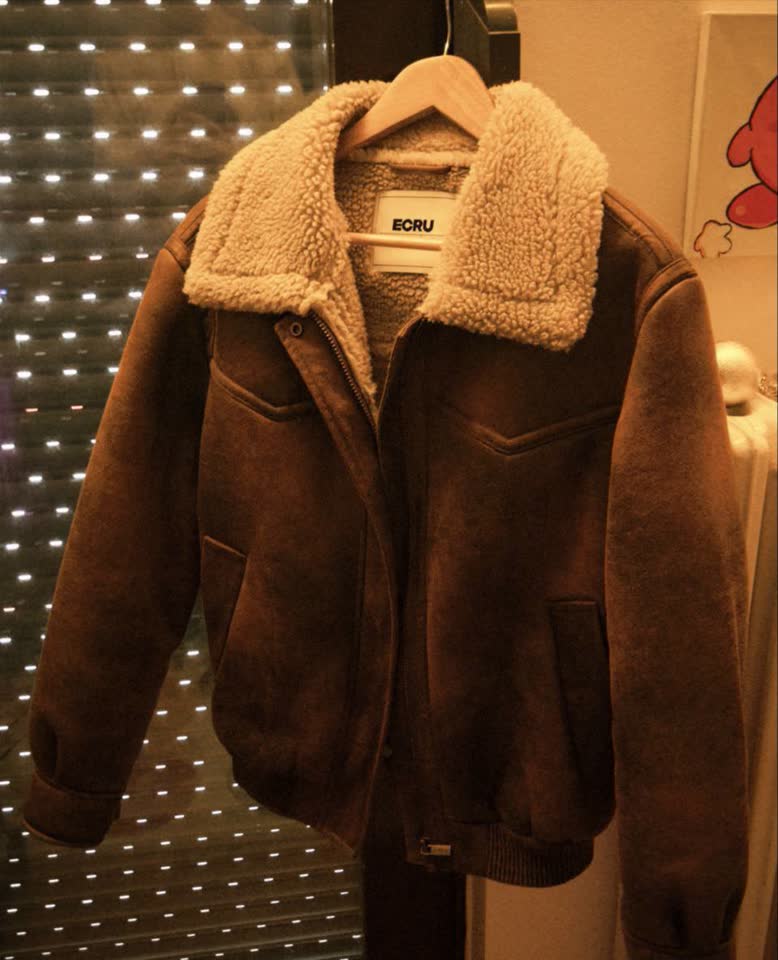Продам новую куртку из Bershka
