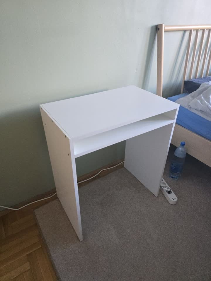 Продается стол IKEA