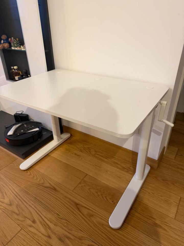 Стол IKEA RELATERA