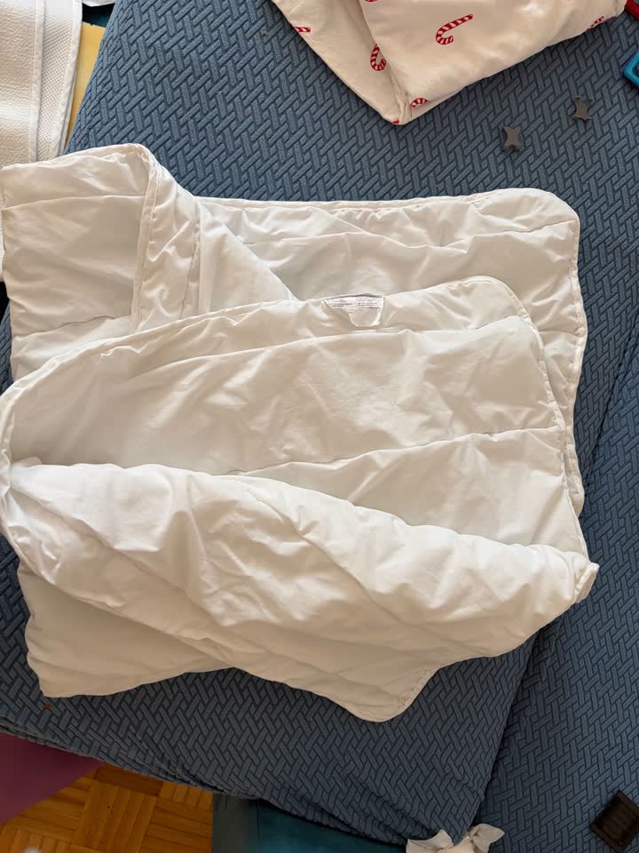 1. Ćebe IKEA 110*125 - 400 din