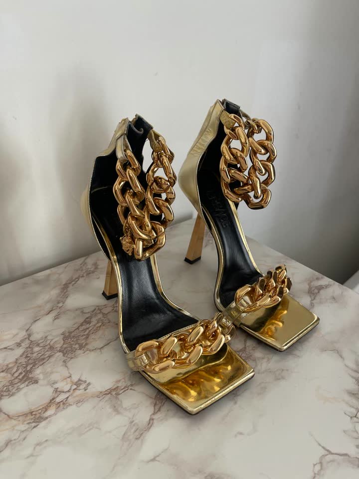 Versace obuća i vintage čizme