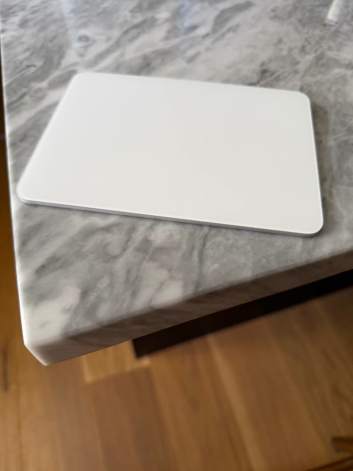 Apple Magic Trackpad (Lightning)