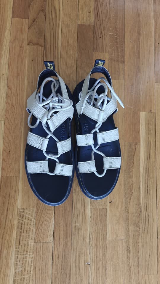Dr Martens Nartilla 40 размер