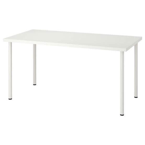 Рабочий стол IKEA Linnmon 120x65см. В разобранном состоянии столешница и 4 ножки отдельно. Т