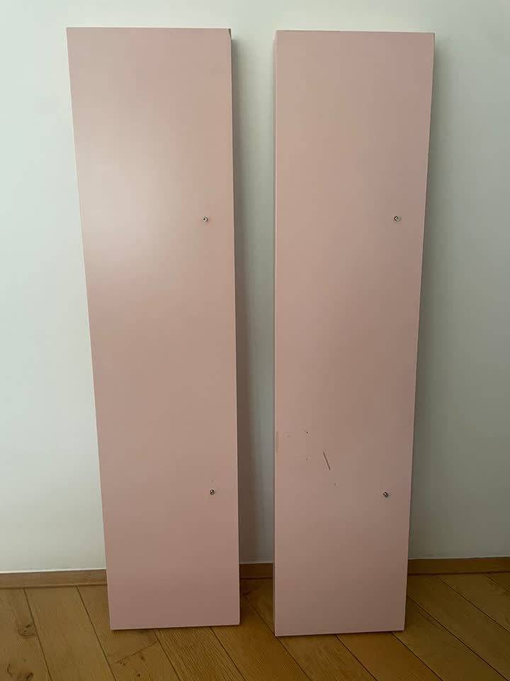 Ružaste drvene police
