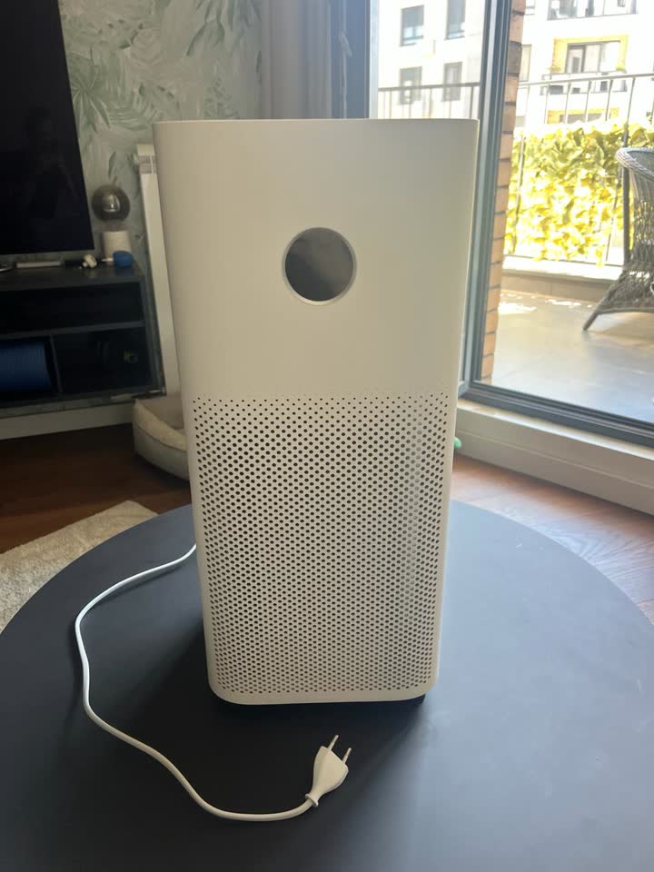 Prodajem Xiaomi Smart Air Purifier 4 (BHR5096GL)