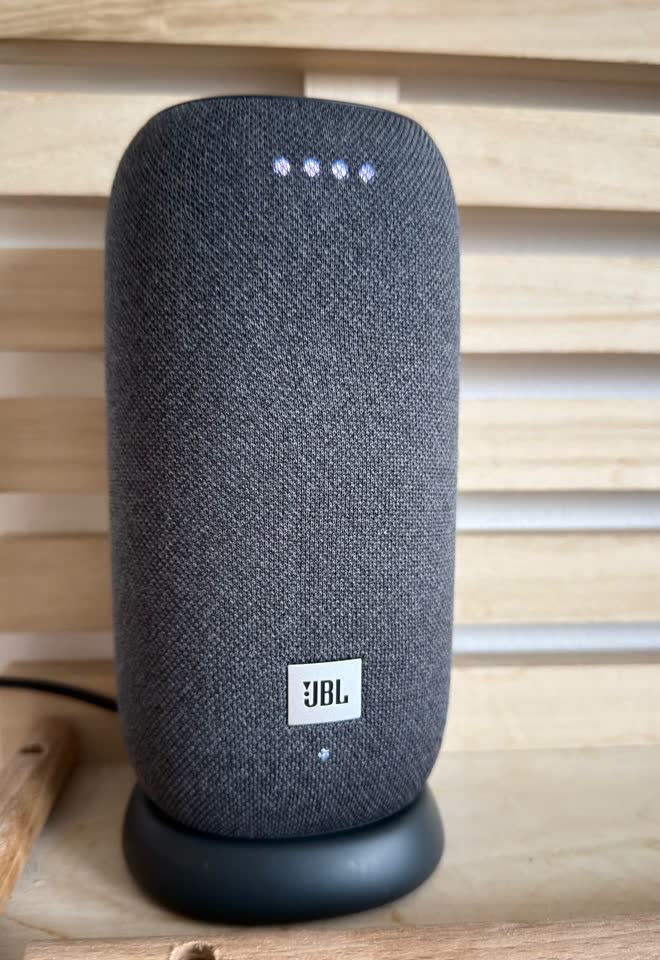 JBL Link Portable и Алиса Лайт