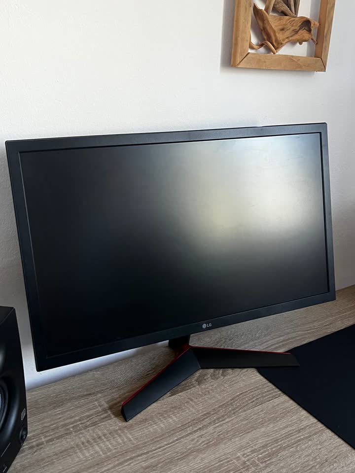 LG UltraGear 24GN53A-B monitor (24", 144Hz, 1ms)