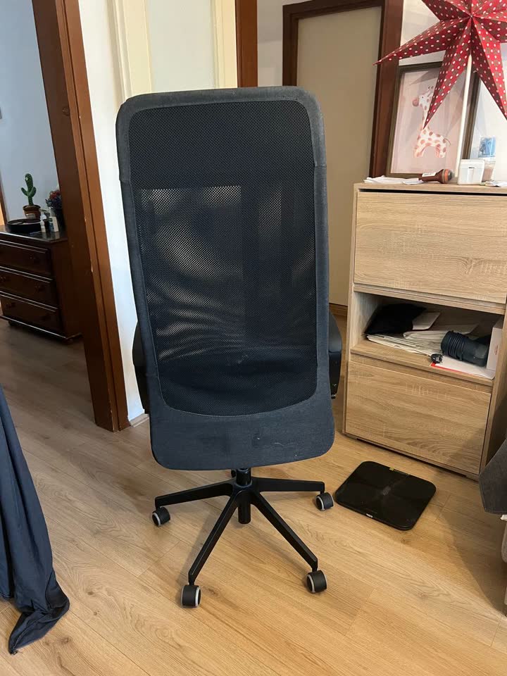 Prodajem stolicu Markus