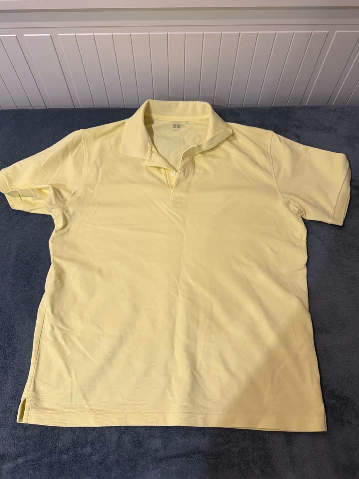 Polo Uniqlo L (ali veličina je M)