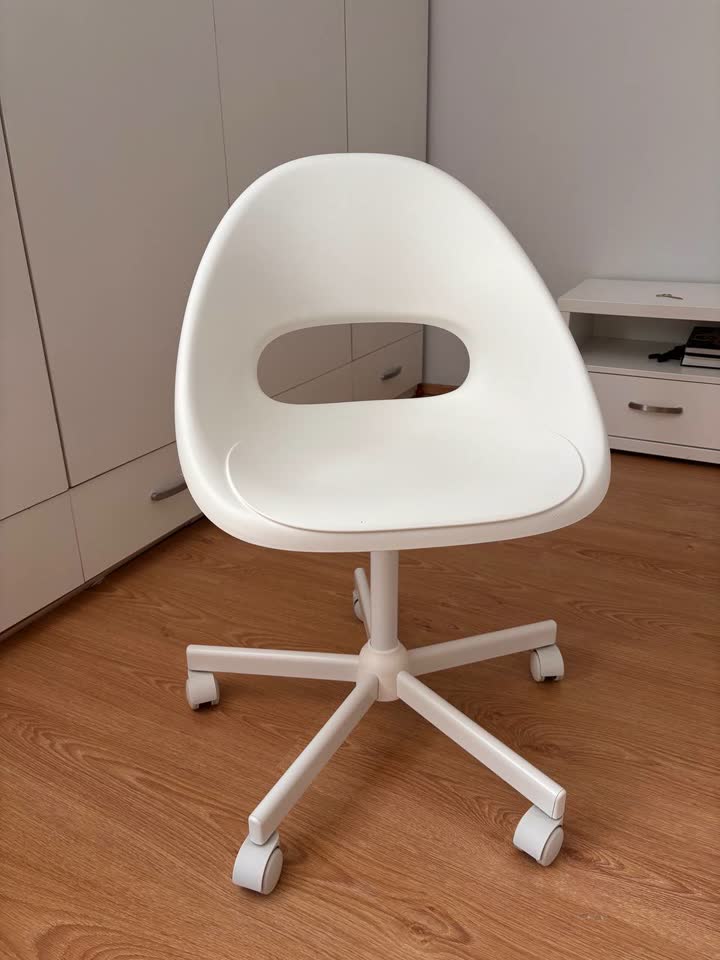 Рабочий стул IKEA