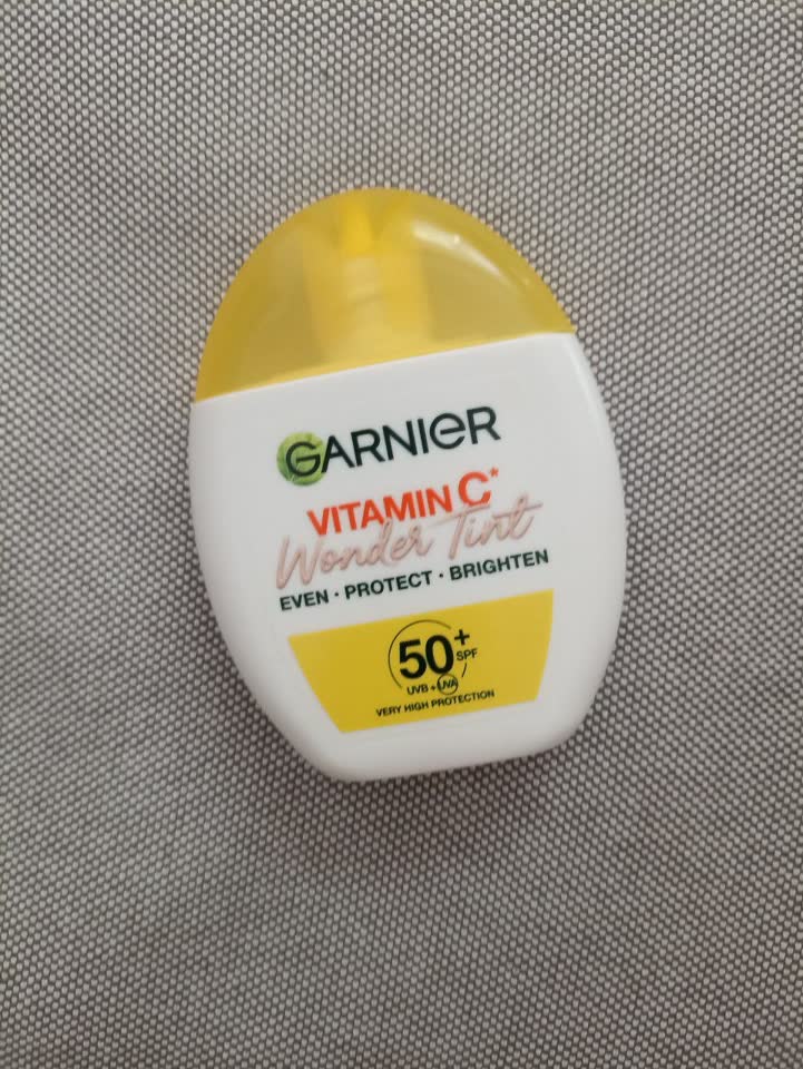 Tonirani krema za sunčanje Garnier Wonder Tint SPF 50+