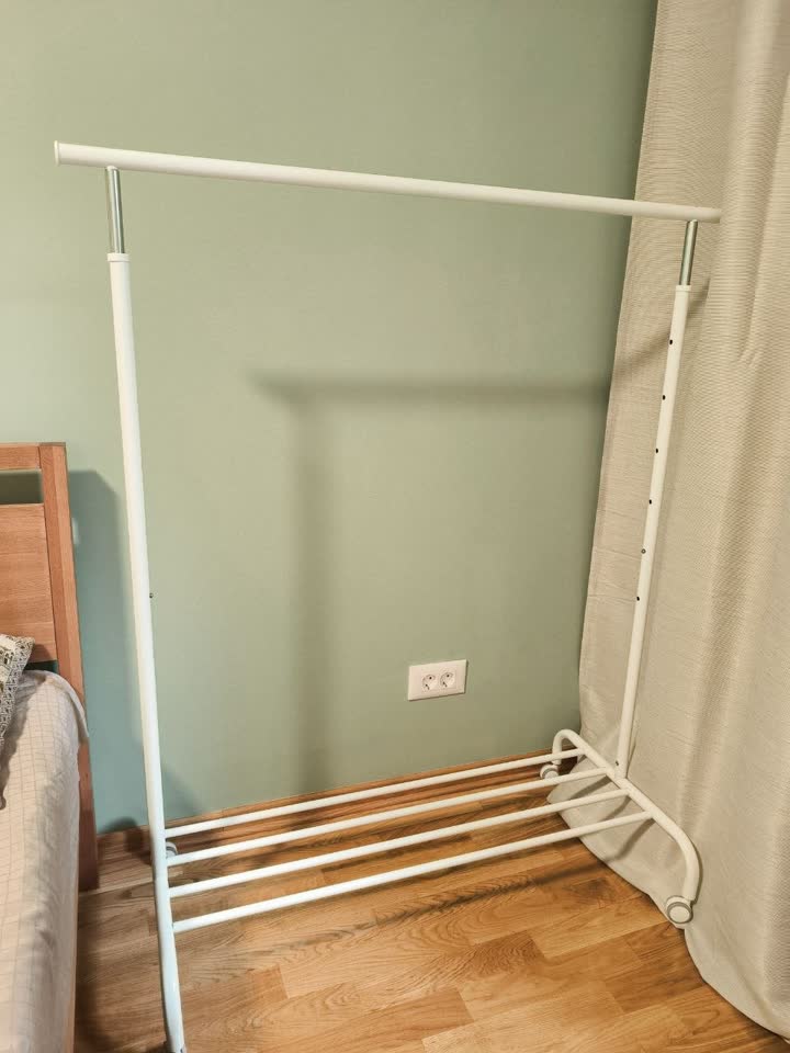 Вешалка напольная на колесиках IKEA Rigga