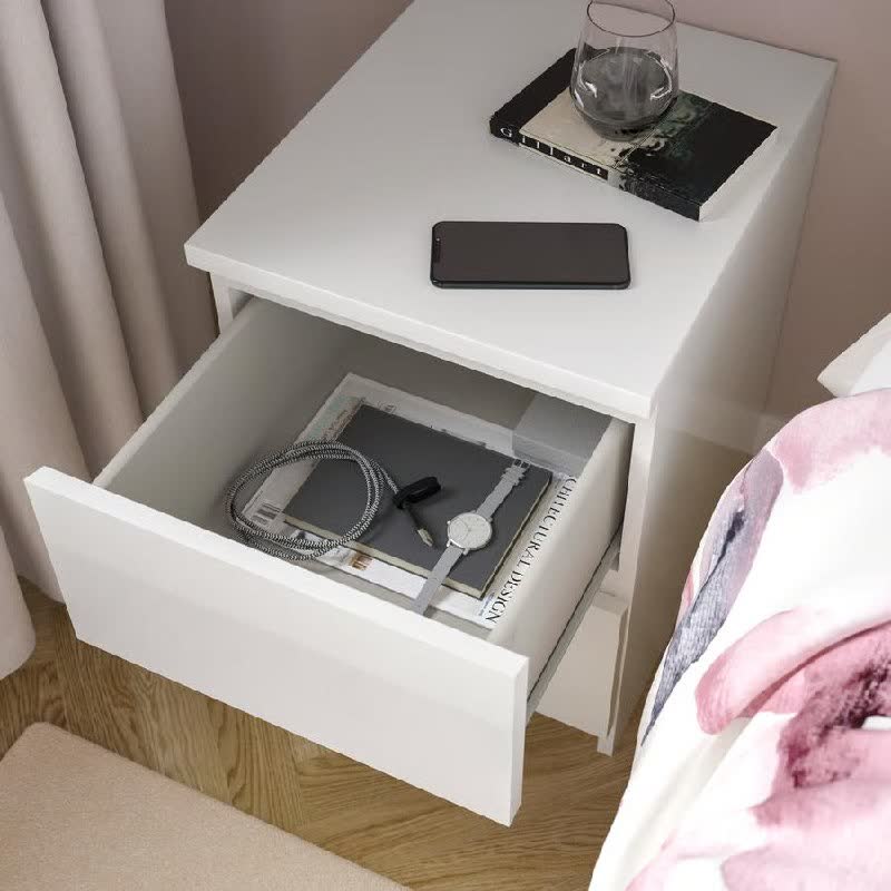 Prodajem 2 noćne stočiće IKEA MALM