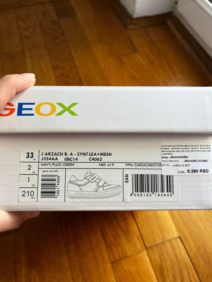Prodajem dečije patike Geox
