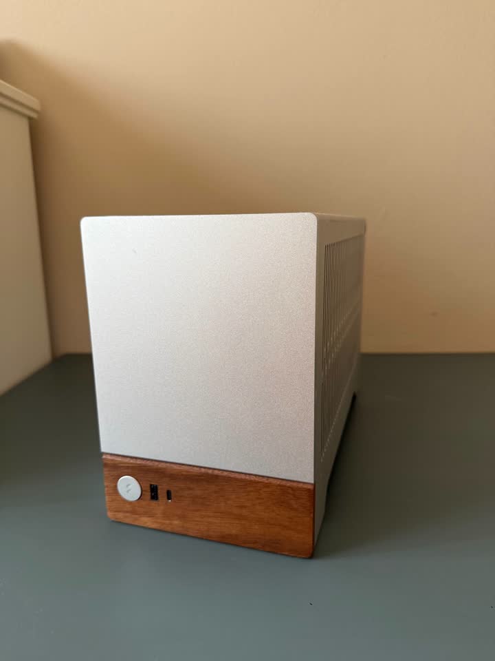 Продам ITX корпус Fractal Design Terra