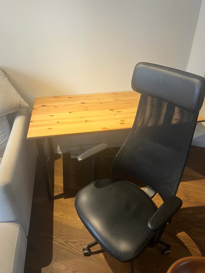 Продм комплект мебели IKEA кресло JÄRVFJÄLLET и стол ARKELSTORP.