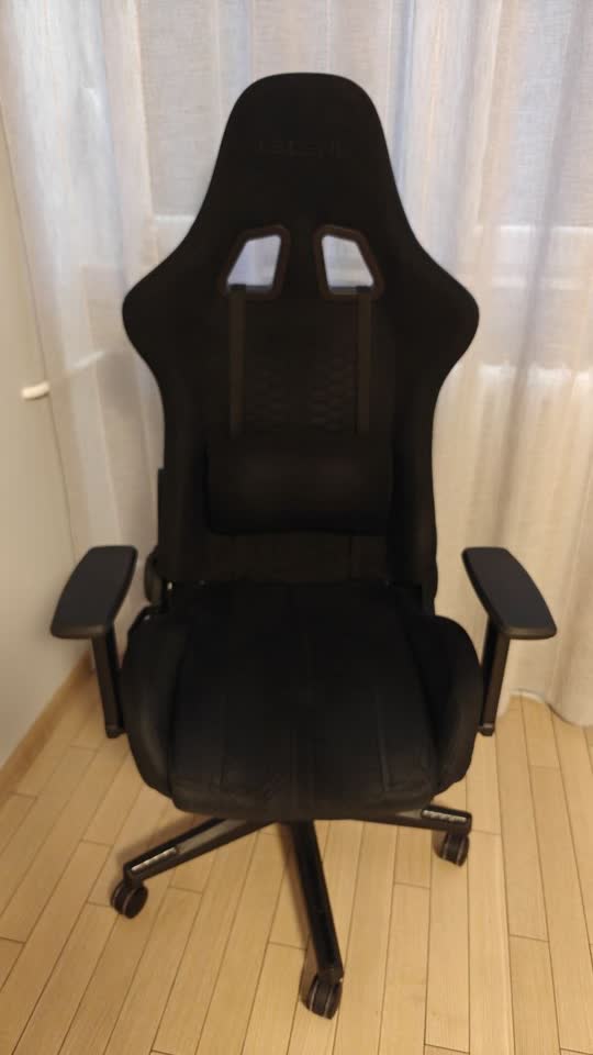 Продам тканевый игровой компьютерный стул Nibe Legend из Jysk