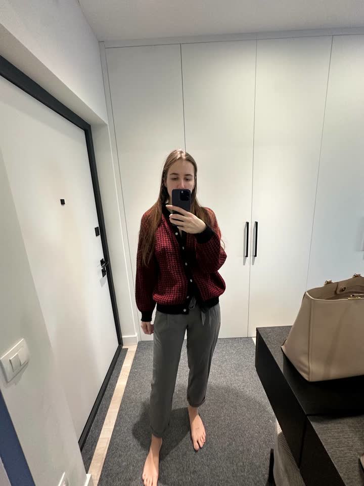 Pantalone Pull&Bear i kardigan Love Moschino