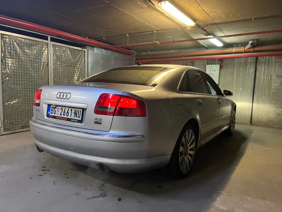 Audi A8 4.2 quattro 2003