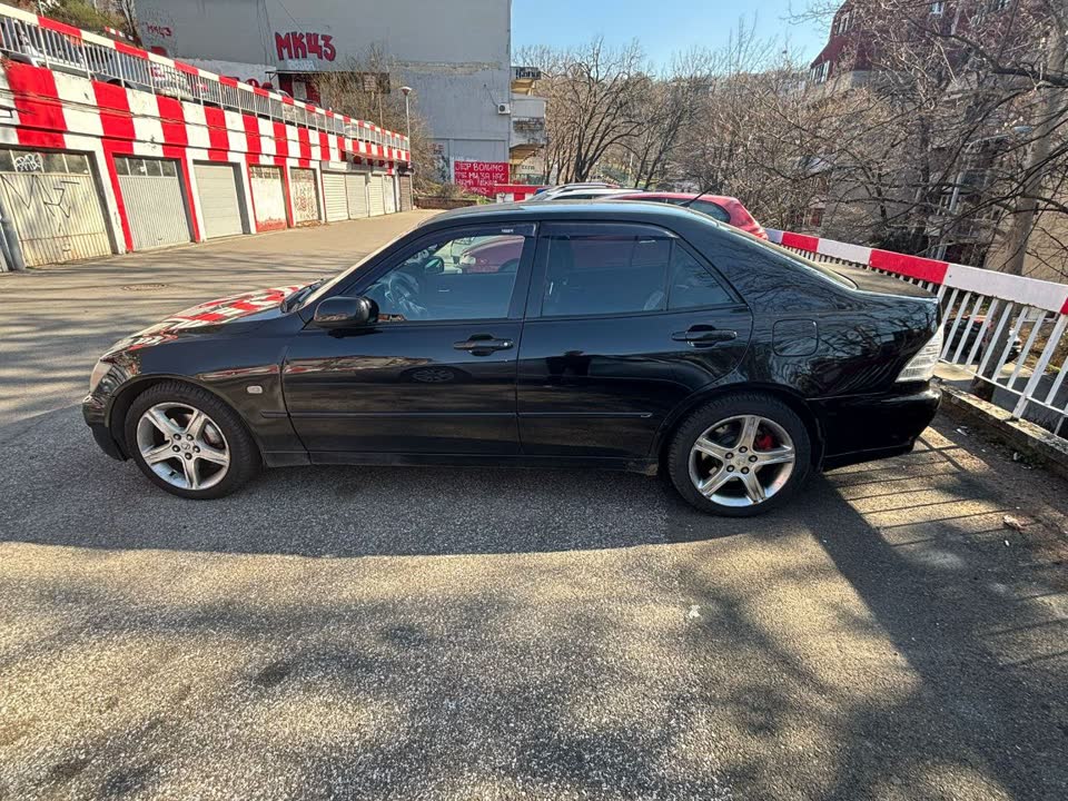 Lexus IS200 SXE10