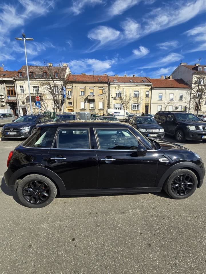 Mini 5 Doors 1.5 бензин, 2018