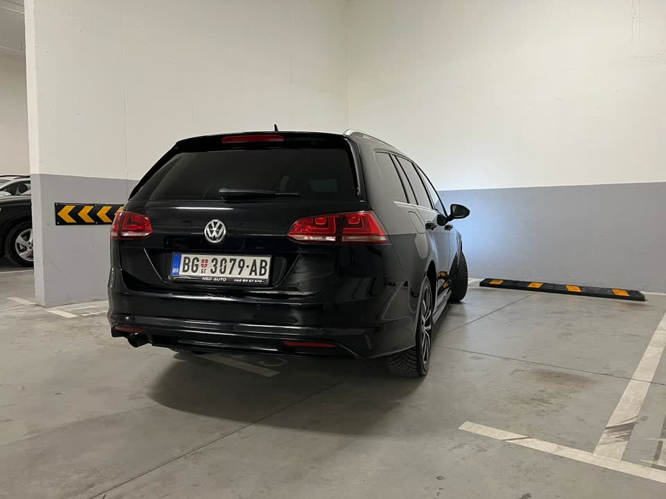 VW Golf 7.5 Variant R-Line 1.6 TDI
