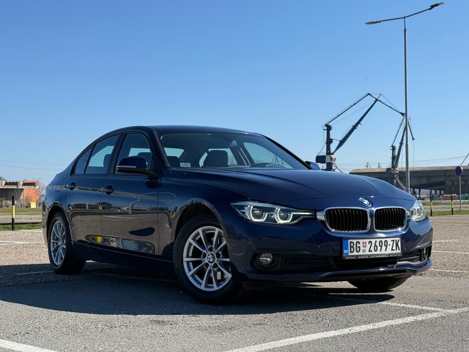 BMW 318d F30
