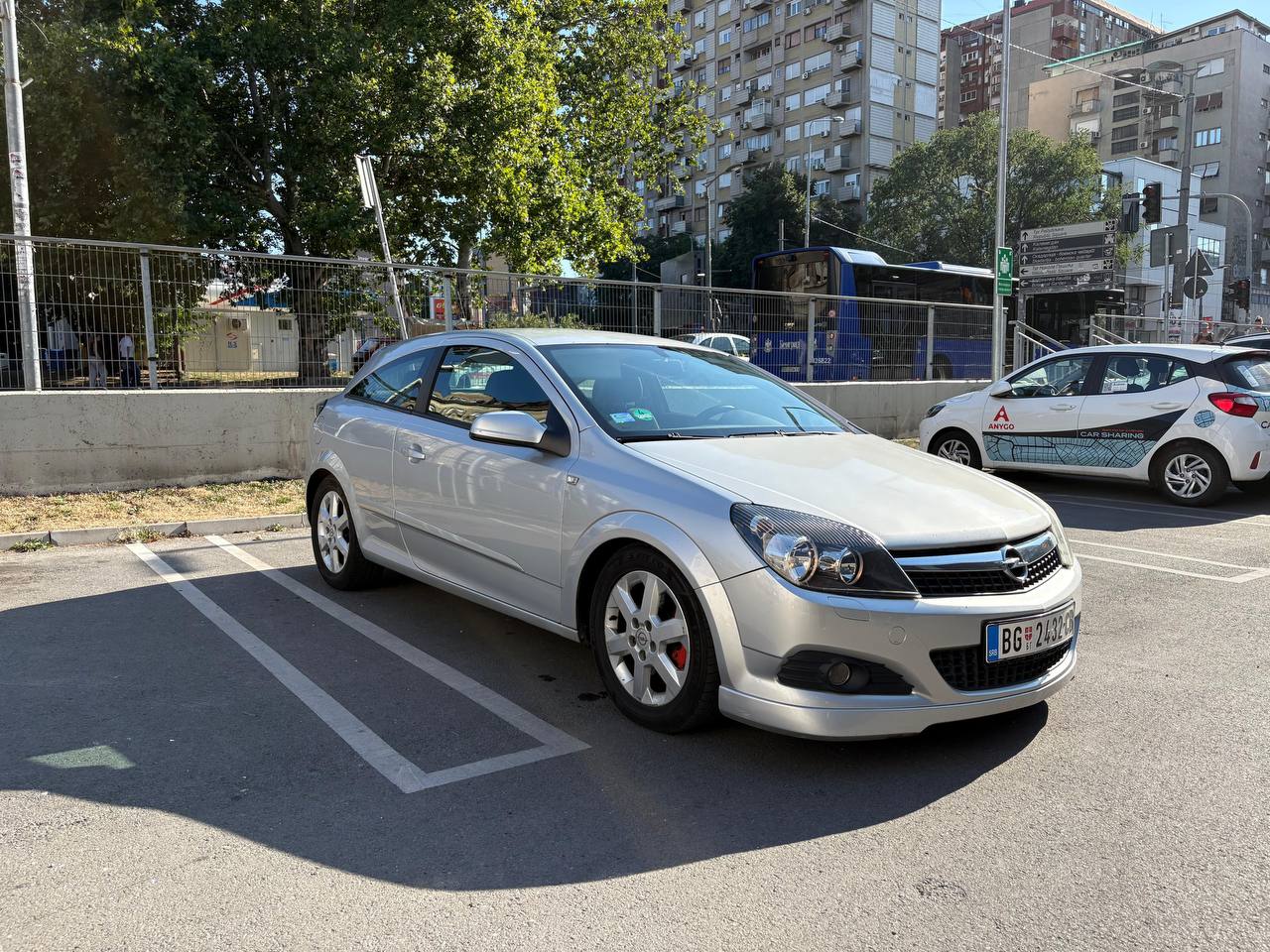 Opel Astra GTC 2009