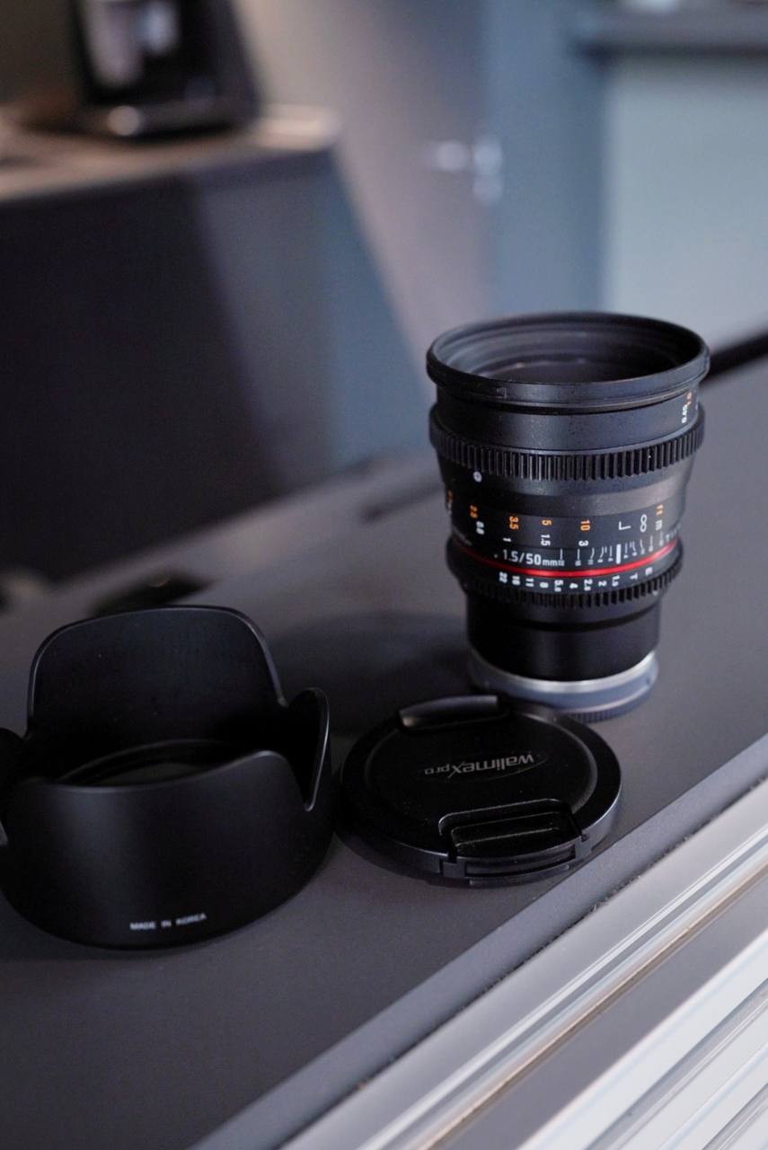 Объектив Walimexpro / Samyang / Rokinon 50мм 1.5T Cine под Sony E