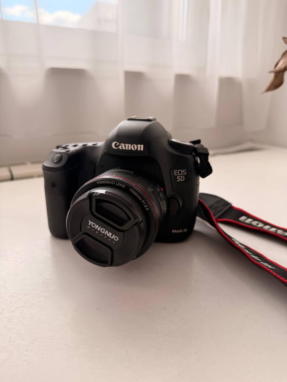 Prodajem full-frame Canon EOS 5D Mark III + 2 objektiva