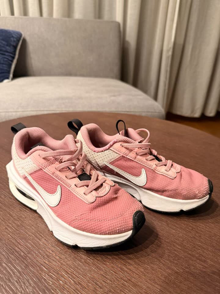 Кроссовки Nike