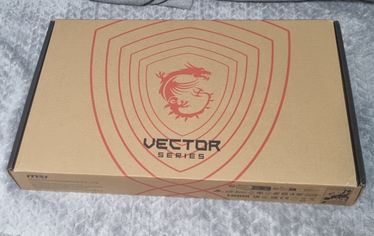 Prodajem novi gejmerski laptop MSI Vector 16 HX AI i novu RAM memoriju KINGSTON 32GB DDR5 5600