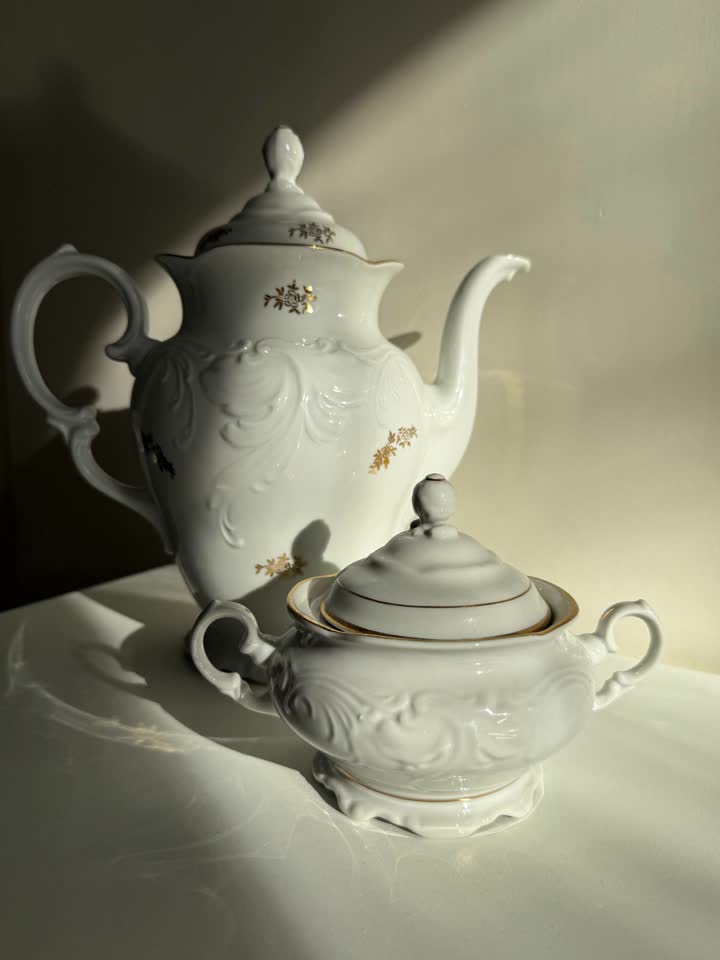Vintidžni porcelan Walbrzych (Poljska), žig 1952–1992.